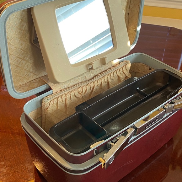 Vintage Caboodle Train Case - Picture 4 of 5
